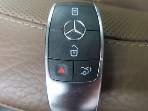 Used 2024 Mercedes-Benz GLE 350 4MATIC image 66