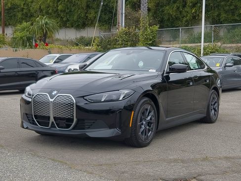 New 2026 BMW i4 eDrive40 w/ Parking Assistance Package RWD image 2
