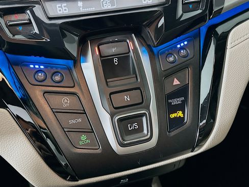Used 2018 Honda Odyssey Elite image 23