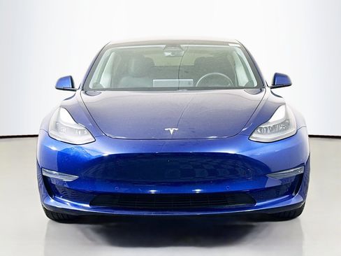 Used 2021 Tesla Model 3 Standard Range Plus image 2