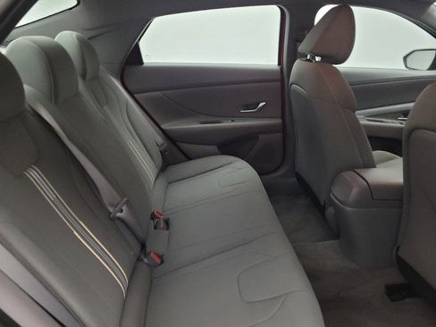 Used 2023 Hyundai Elantra SEL FWD image 19
