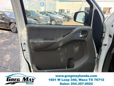 Used 2014 Nissan Frontier SV AWD/4WD image 10