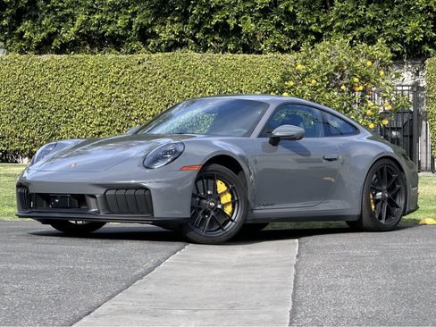 Certified 2025 Porsche 911 Carrera GTS RWD image 1
