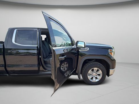 Used 2019 GMC Sierra 1500 SLE w/ SLE Value Package AWD/4WD image 28