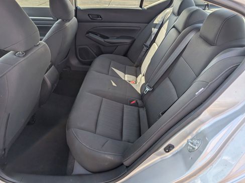 Used 2023 Nissan Altima 2.5 SV image 12