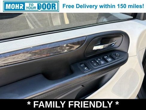 Used 2018 Dodge Grand Caravan SE w/ UConnect Hands-Free Group FWD image 13