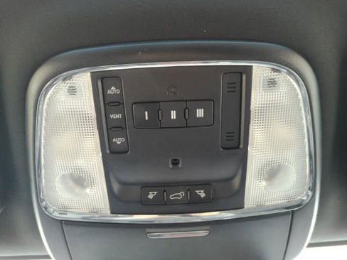 Used 2016 Dodge Durango R/T w/ Technology Group AWD/4WD image 54