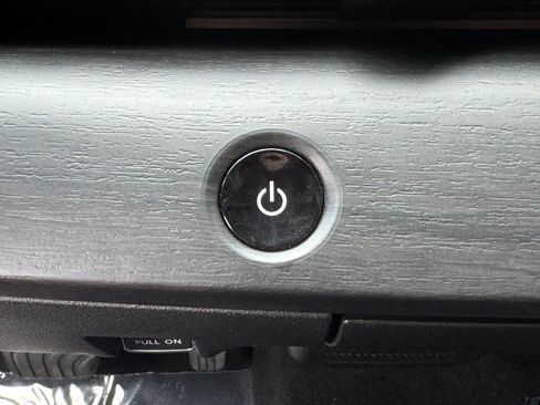 Used 2025 Nissan Ariya FWD image 20