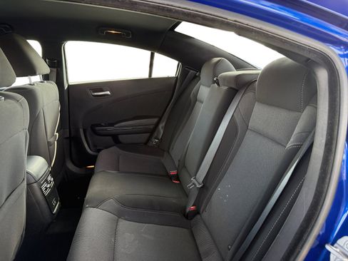 Used 2022 Dodge Charger SXT w/ Blacktop Package image 11