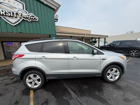Used 2013 Ford Escape SE image 2