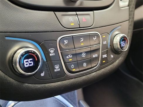 Used 2024 Chevrolet Malibu LT image 19