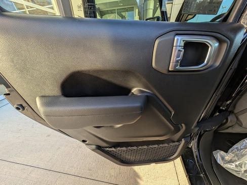 New 2026 Jeep Gladiator Sport image 36