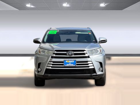 Used 2018 Toyota Highlander XLE FWD image 6