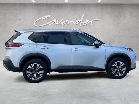 Used 2023 Nissan Rogue SV FWD image 17