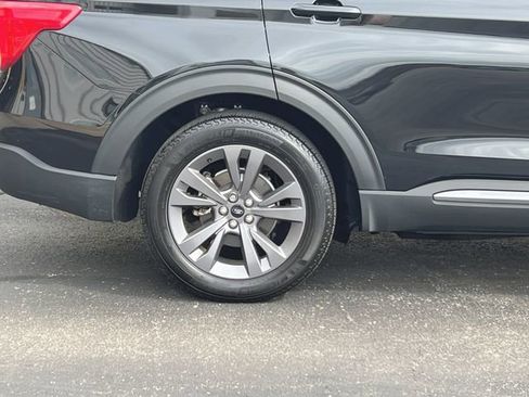 Used 2023 Ford Explorer XLT w/ Equipment Group 202A image 21