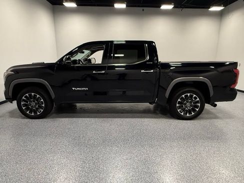 Used 2024 Toyota Tundra Limited AWD/4WD image 6