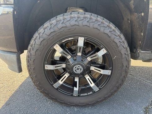 Used 2016 Chevrolet Silverado 1500 LTZ Z71 w/ LTZ Plus Package image 9