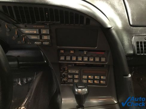 Used 1991 Chevrolet Corvette Coupe image 33
