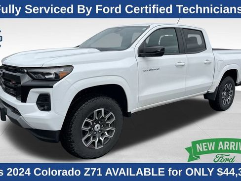 Used 2024 Chevrolet Colorado Z71 w/ Z71 Convenience Package 2 image 1
