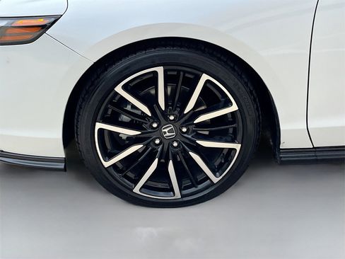 Used 2024 Honda Accord Touring image 30