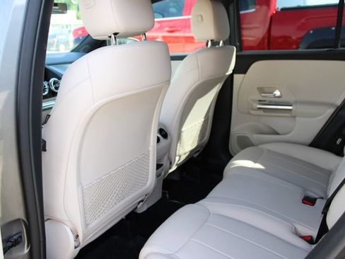 Used 2023 Mercedes-Benz GLA 250 4MATIC image 22