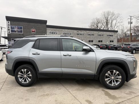 Used 2025 Chevrolet Equinox LT w/ Convenience Package II image 7