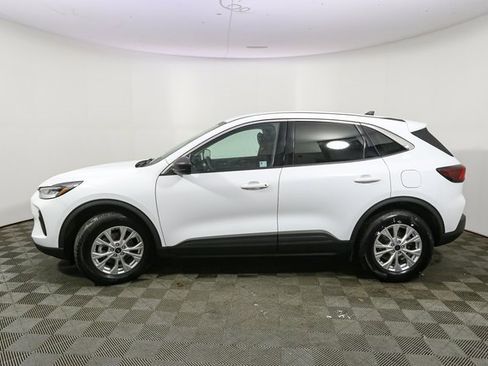 Used 2023 Ford Escape Active image 6