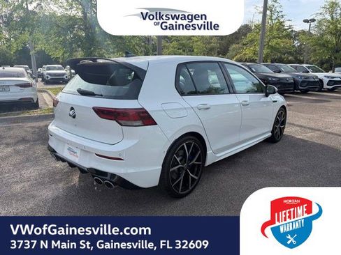 Used 2022 Volkswagen Golf R image 6