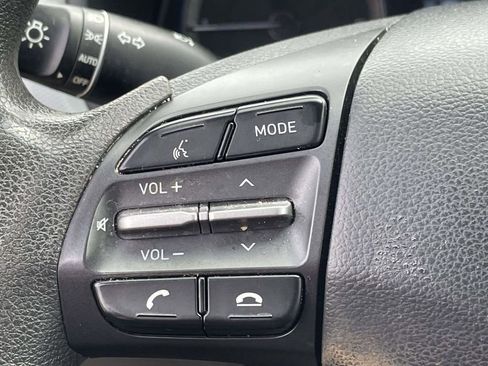 Used 2021 Hyundai Kona SE w/ Cargo Package image 19