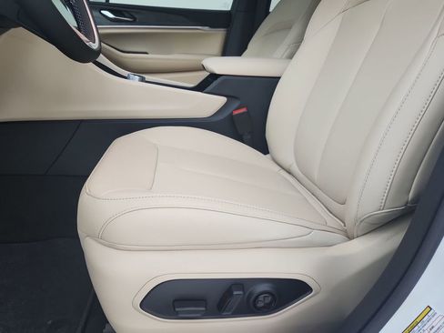 New 2025 Jeep Grand Cherokee L Limited w/ Trailer Tow Package image 20