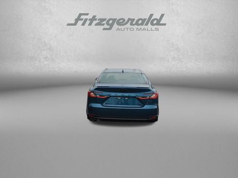 Used 2026 Toyota Camry SE w/ Convenience Package FWD image 6