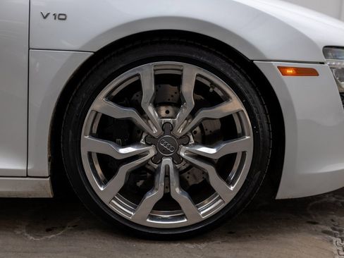 Used 2014 Audi R8 V10 image 32