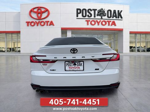 Used 2025 Toyota Camry SE w/ Multimedia Upgrade Package FWD image 9
