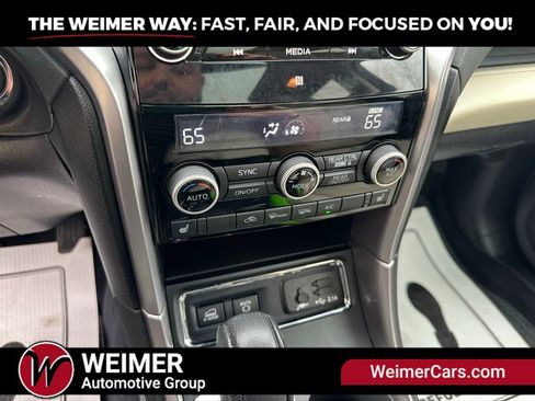 Used 2022 Subaru Ascent Limited w/ Technology Package AWD/4WD image 18