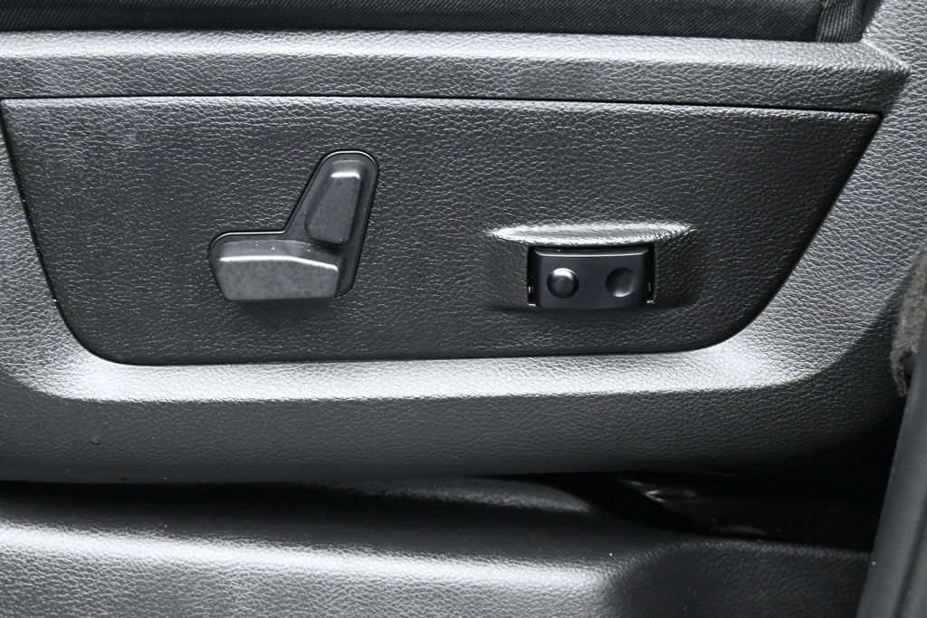Used 2024 RAM 2500 Laramie w/ Night Edition AWD/4WD image 12