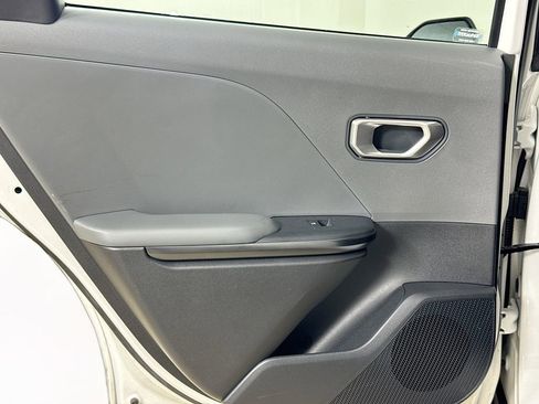 Used 2025 Kia K4 LXS image 21