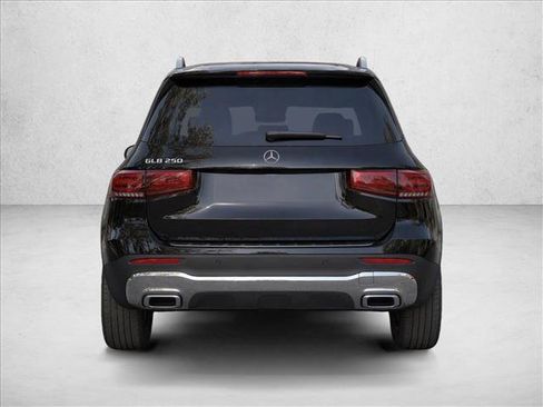 Used 2026 Mercedes-Benz GLB 250 image 6