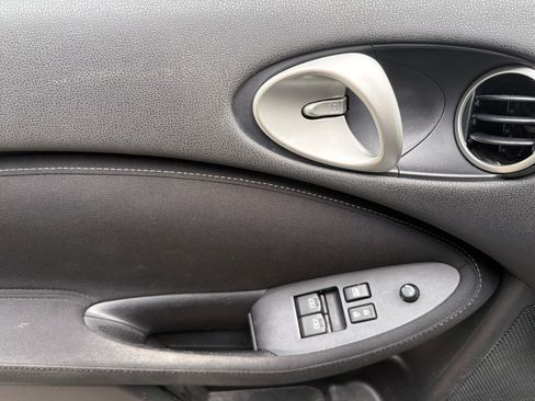 Used 2016 Nissan 370Z Base image 10