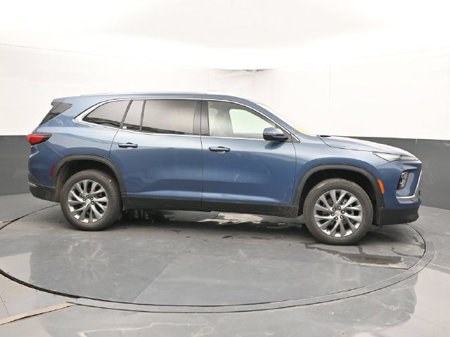 Used 2026 Buick Enclave Preferred AWD/4WD image 4