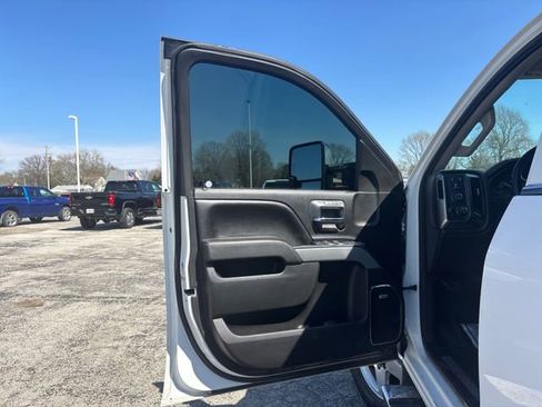 Used 2015 Chevrolet Silverado 2500 LTZ w/ Duramax Plus Package AWD/4WD image 20