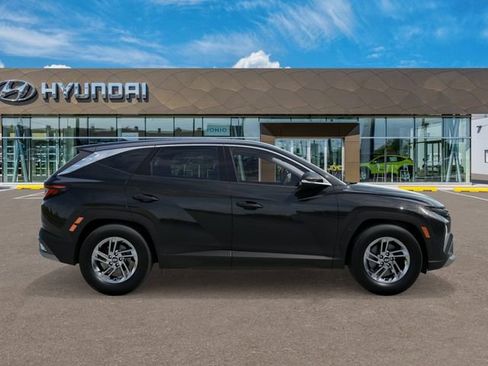 New 2026 Hyundai Tucson SE image 7