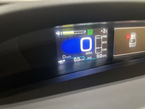 Used 2018 Toyota Prius Two image 30