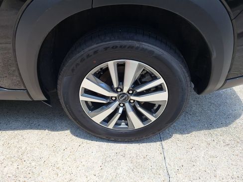 Used 2025 Nissan Pathfinder SL FWD image 24