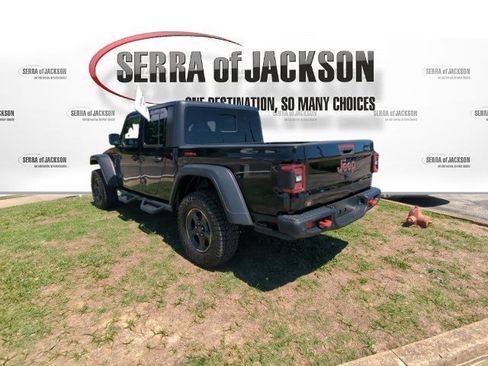 Used 2022 Jeep Gladiator Rubicon w/ Safety Group AWD/4WD image 5