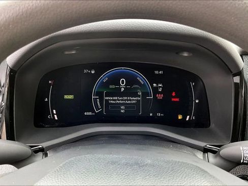 Used 2025 Toyota Camry LE image 12