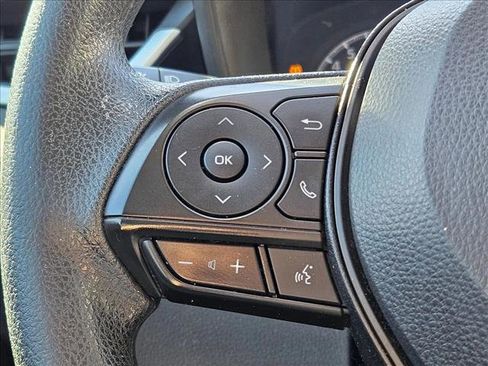 Used 2021 Toyota Corolla LE image 11