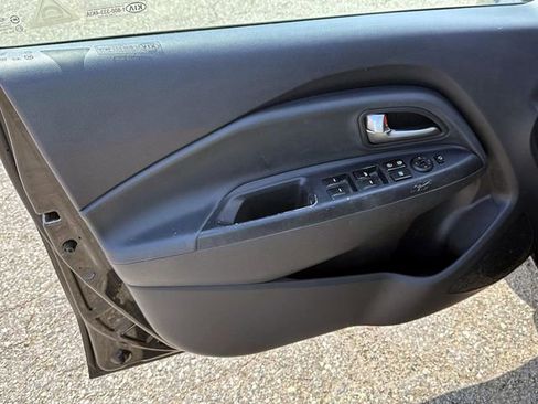 Used 2012 Kia Rio SX FWD image 13