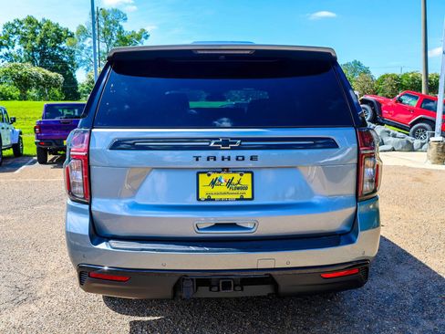 Used 2024 Chevrolet Tahoe Z71 w/ Luxury Package AWD/4WD image 7