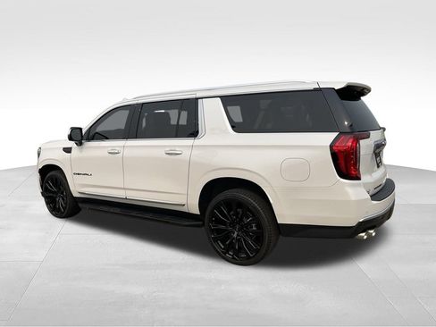 Used 2021 GMC Yukon XL Denali AWD/4WD image 6