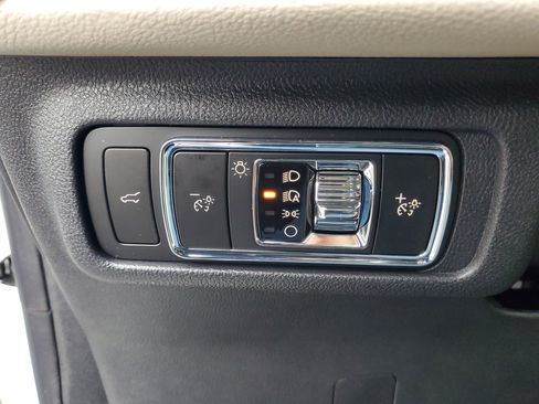 New 2026 Lincoln Corsair Premiere image 14